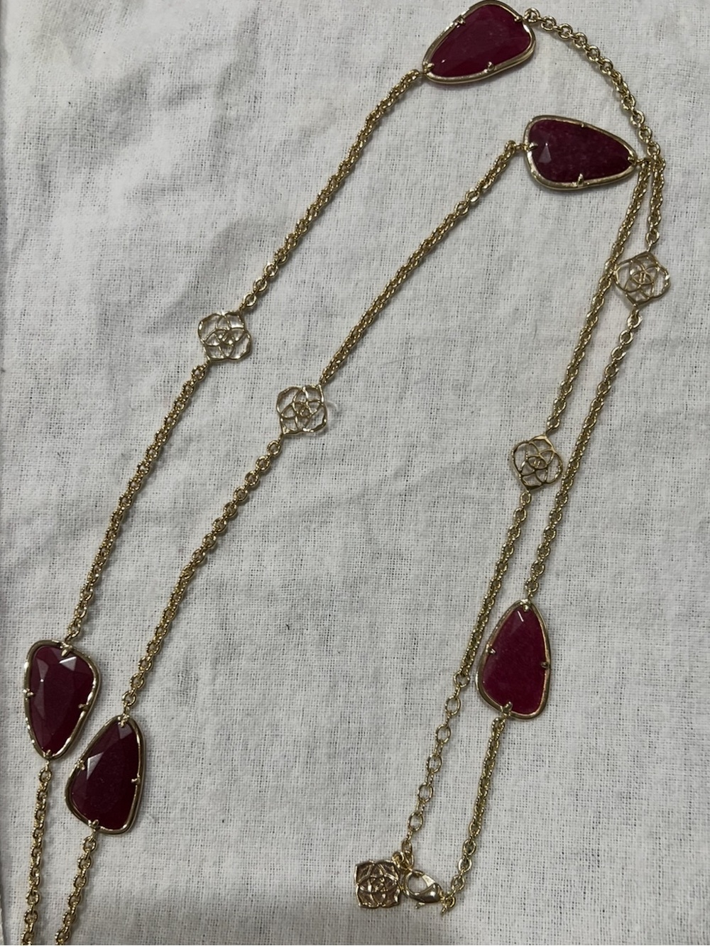 Kendra Scott maroon jade kinley necklace